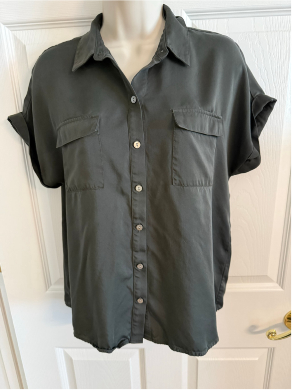 J. Jill Olive Green Short Sleeve Button Up Utility Pocket Shirt Small